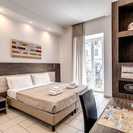 นาโปลี สวีท Bed & Breakfast เนเปิลส์ ภายนอก รูปภาพ