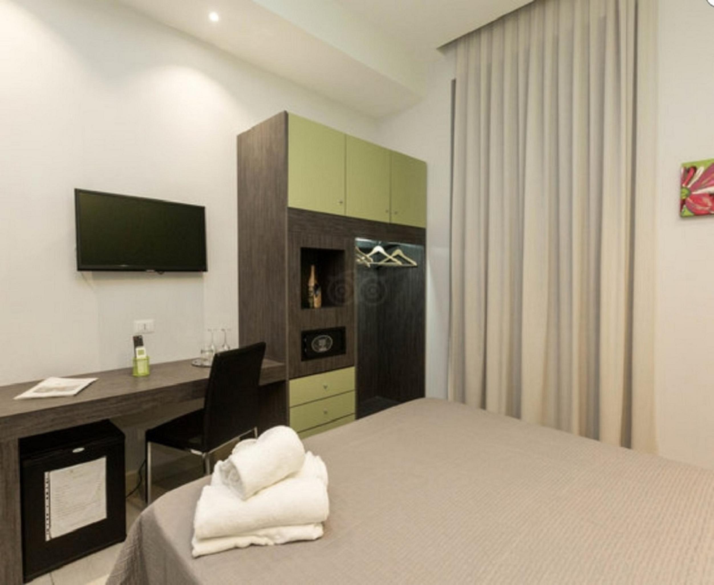 นาโปลี สวีท Bed & Breakfast เนเปิลส์ ภายนอก รูปภาพ