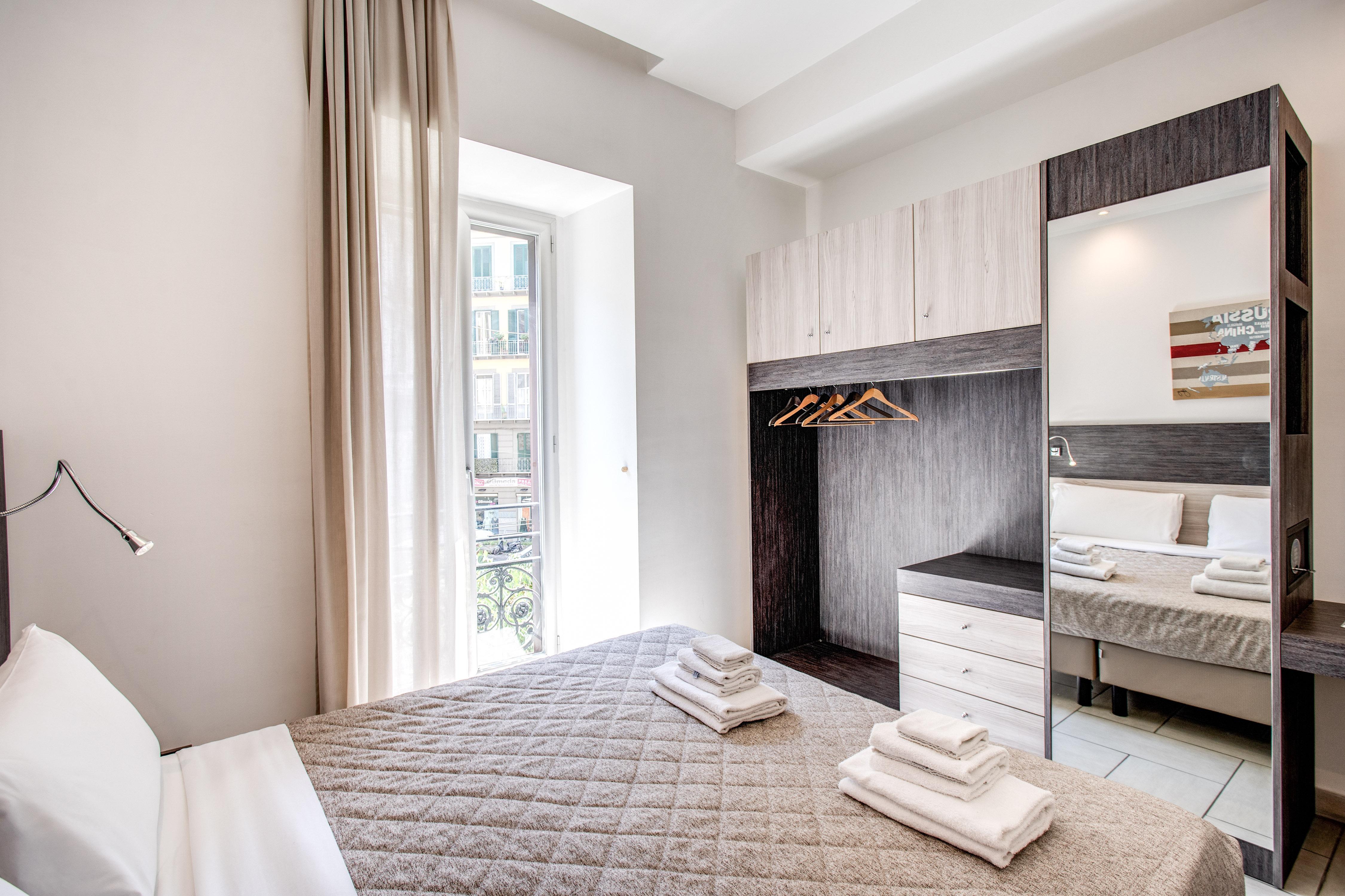 นาโปลี สวีท Bed & Breakfast เนเปิลส์ ภายนอก รูปภาพ