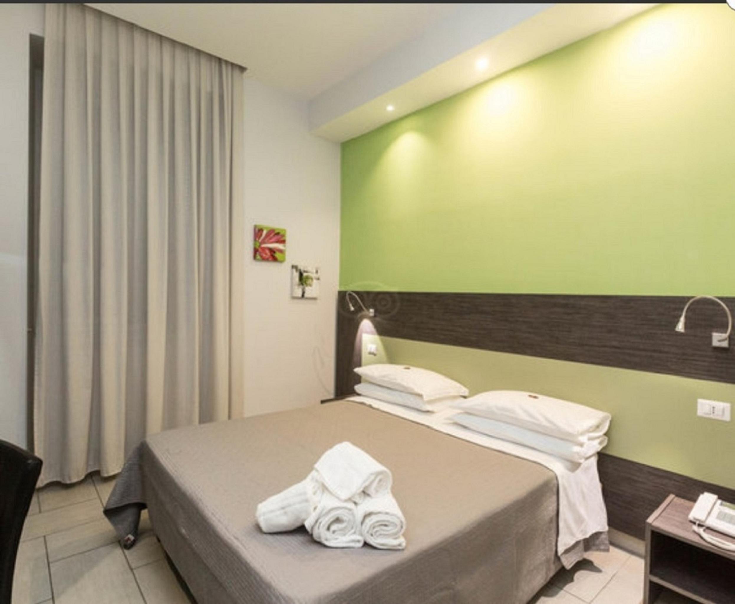 นาโปลี สวีท Bed & Breakfast เนเปิลส์ ภายนอก รูปภาพ