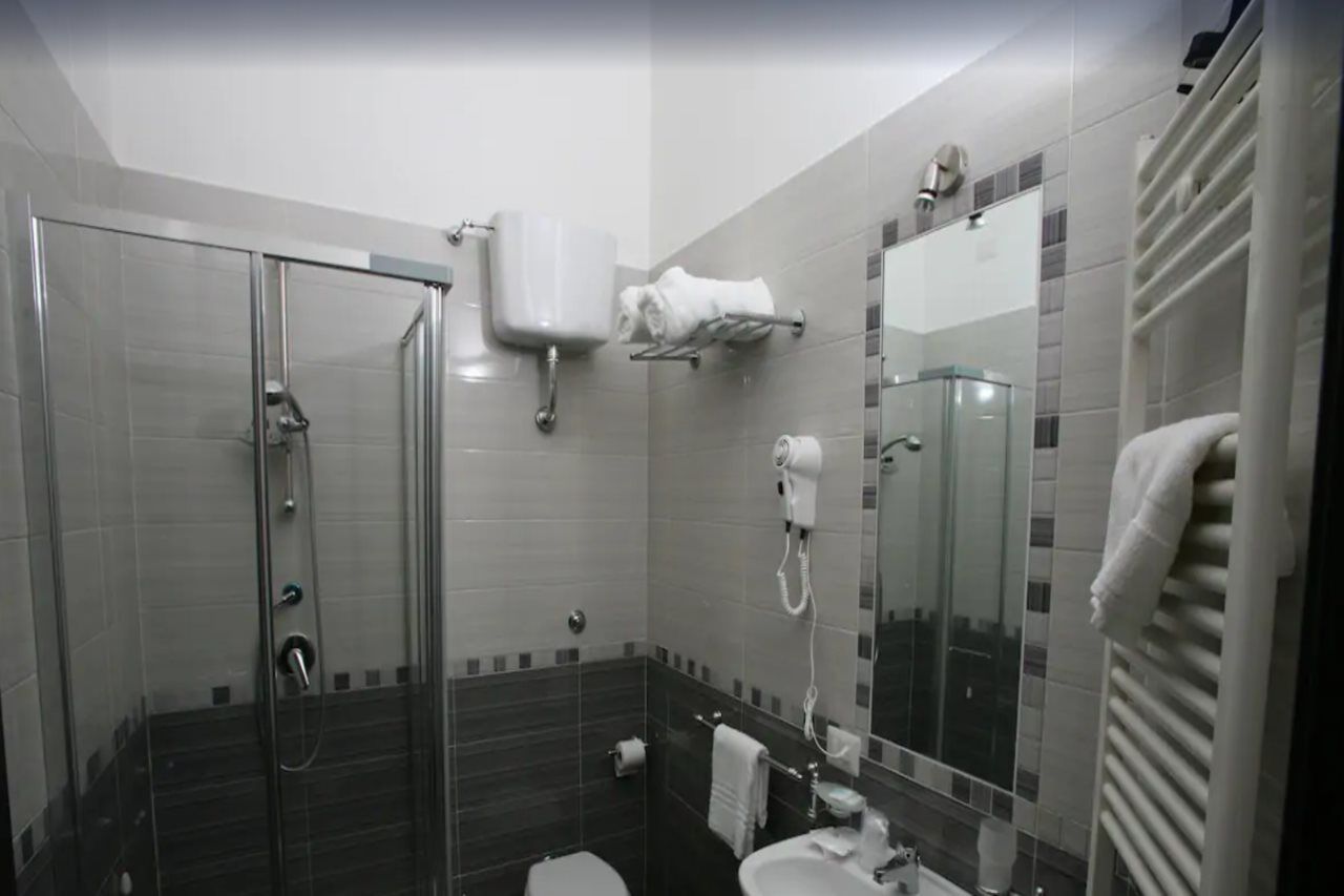 นาโปลี สวีท Bed & Breakfast เนเปิลส์ ภายนอก รูปภาพ